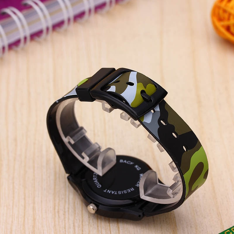 Analog Green Camouflage Boy's Watch With Silicone Strap