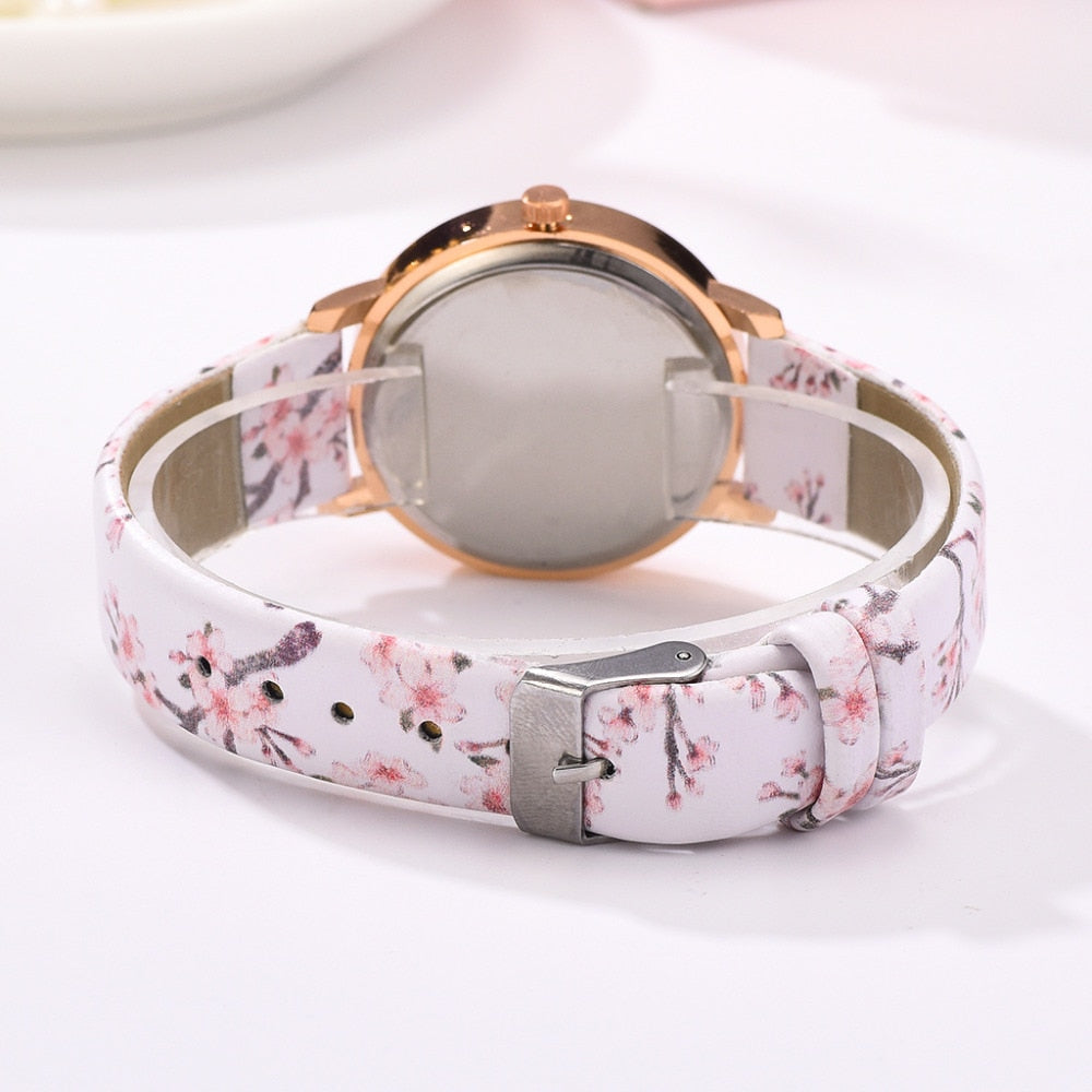 Analog Girl's Watch Discreet Flower Dial